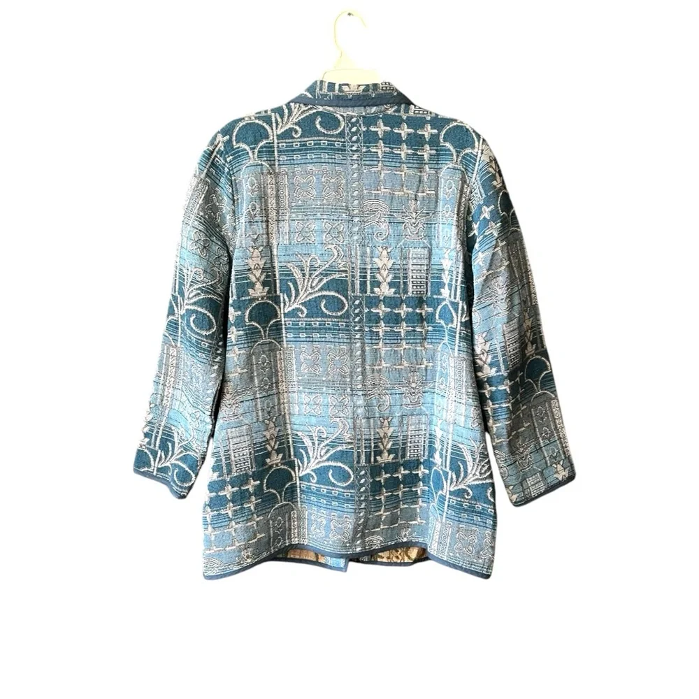 Vintage 90’s Blue Tapestry weave women’s Jacket. Size Latge